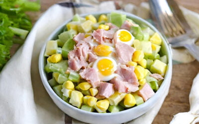 Sałatka z&nbsp;selerem naciowym, jajkiem