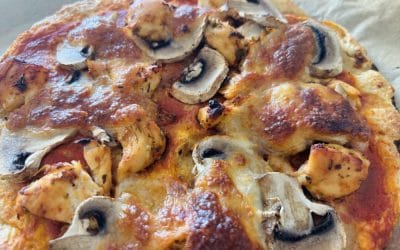 Pizza na&nbsp;spodzie z&nbsp;twarogu