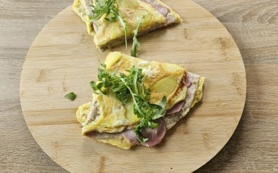 Jajeczna tortilla z&nbsp;ziemniakami i&nbsp;mozzarellą